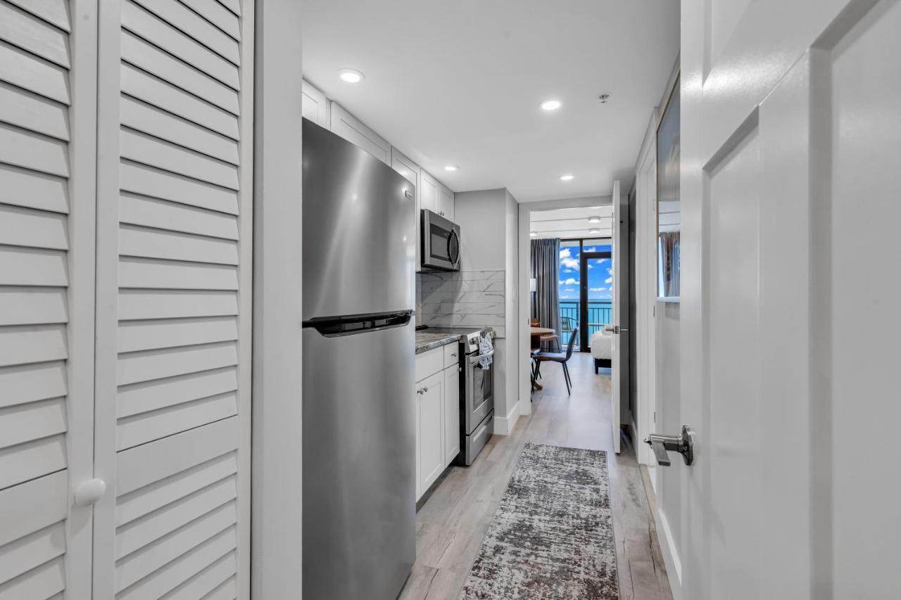 Breakers Tower 1Br Oceanfront Condo 默特尔比奇 外观 照片